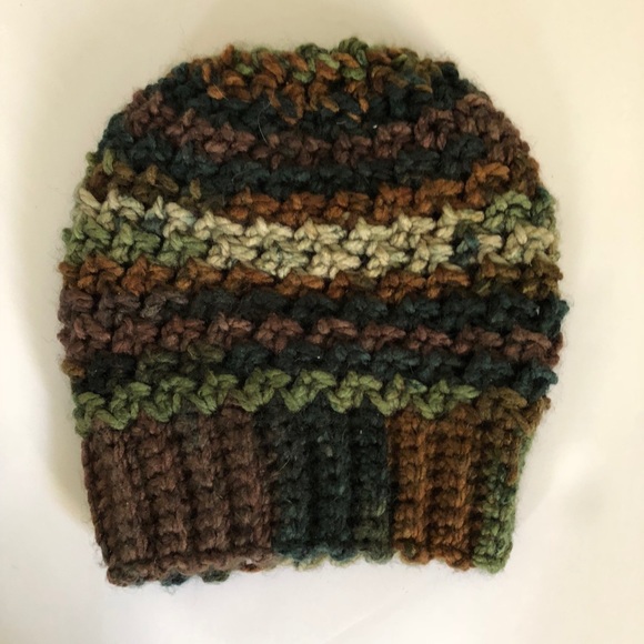 🆕 Handknitted Green and Brown Wool Knit Hat 💚 - Picture 2 of 5